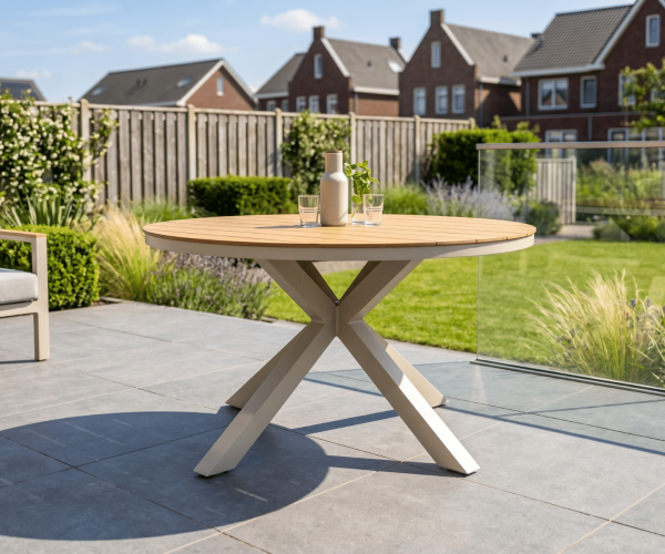 Runder oder rechteckiger Gartentisch